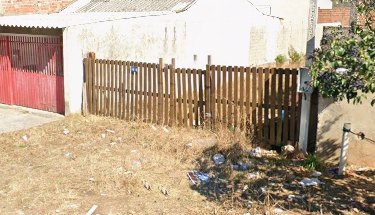 Terreno no Tatuquara SEHIS.1 - com 179 m² R$308 mil