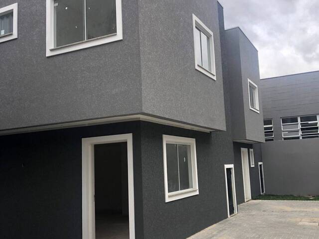 #1272 - Casa para Venda em Curitiba - PR - 2