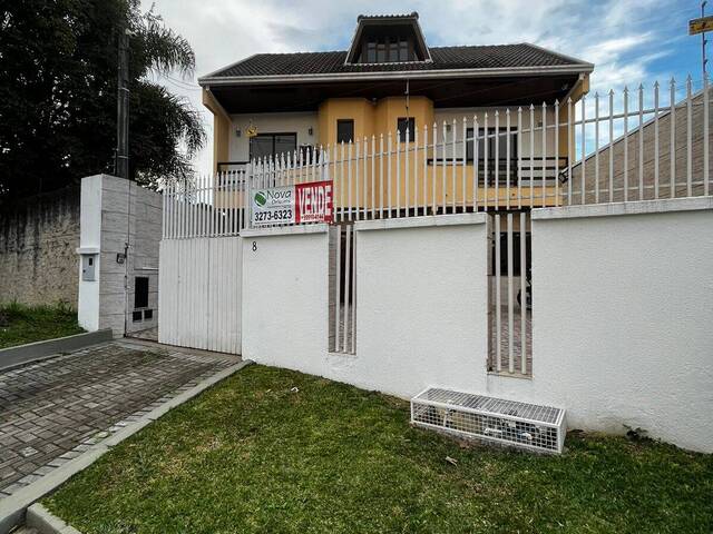 Sobrado à venda no Campo de Santana Curitiba, construção de alto