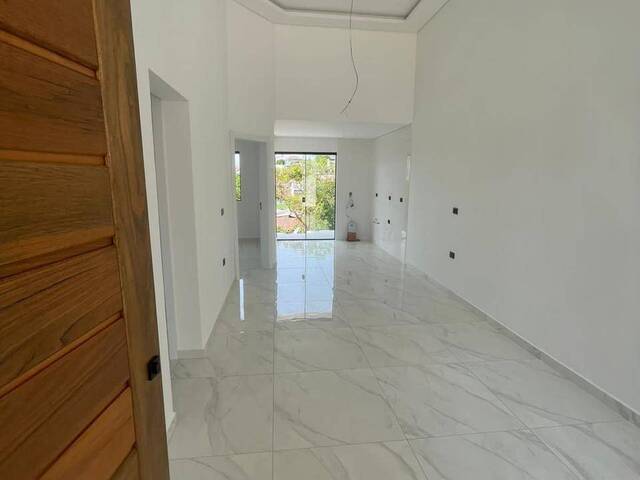 Casa para Venda em Fazenda Rio Grande - 2