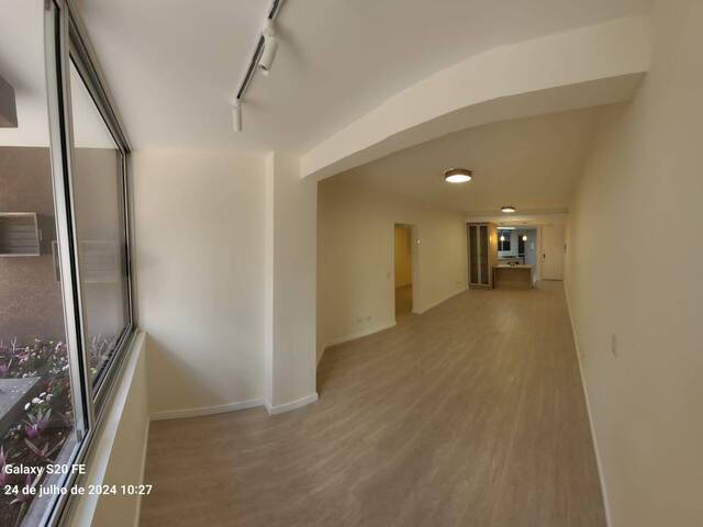 #1813 - Apartamento para Venda em Curitiba - PR
