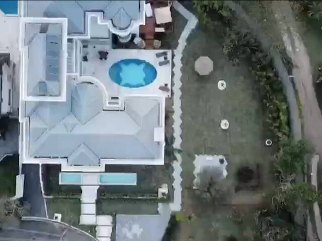 #2083 - Casa para Venda em Santana de Parnaíba - SP - 2