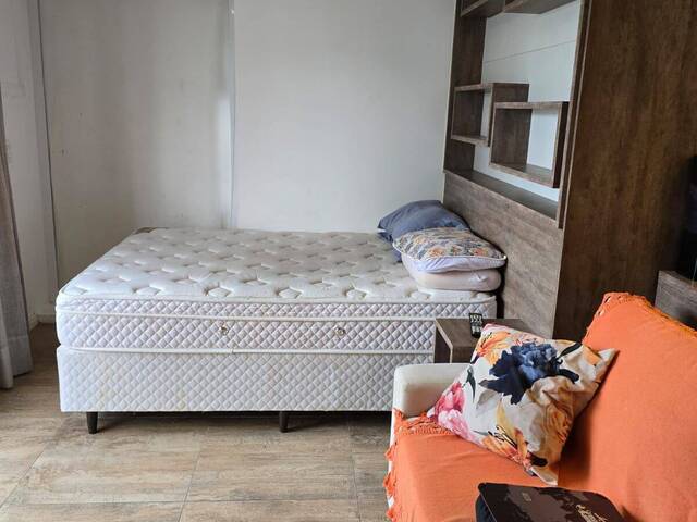 #2105 - Casa para Venda em Curitiba - PR - 2