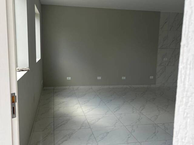 Sobrado para Venda em Curitiba - 4