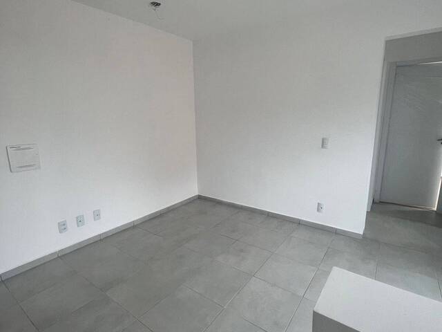 Apartamento para Venda em Araucária - 3