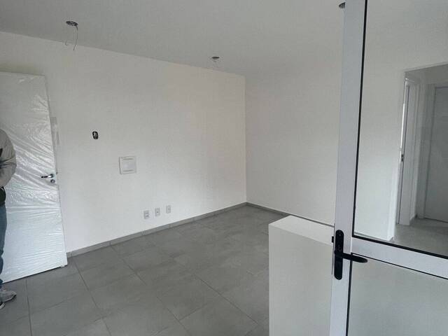 Apartamento para Venda em Araucária - 2