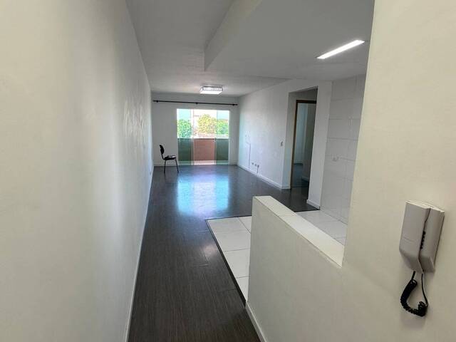 Apartamento para Venda em Pinhais - 3