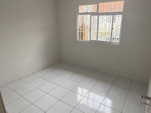 Casa para Venda em Fazenda Rio Grande - 5