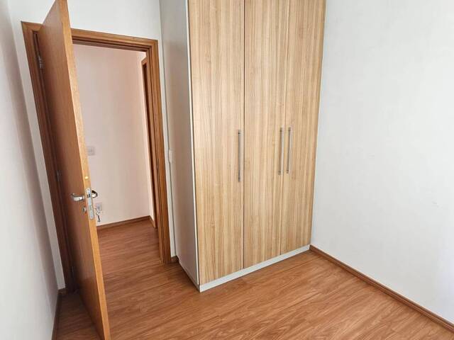 Apartamento para Venda em Curitiba - 3