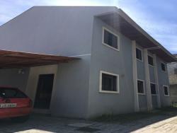 Sobrado para Venda em Curitiba - 2