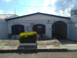 Casa para Venda em Curitiba - 2